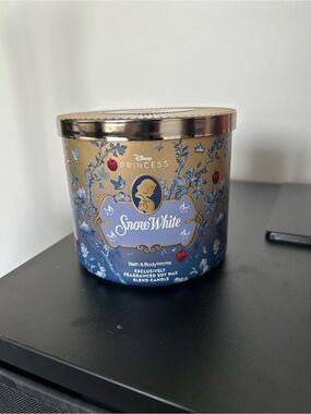 Bath and Body Works Snow White 3 wick candle